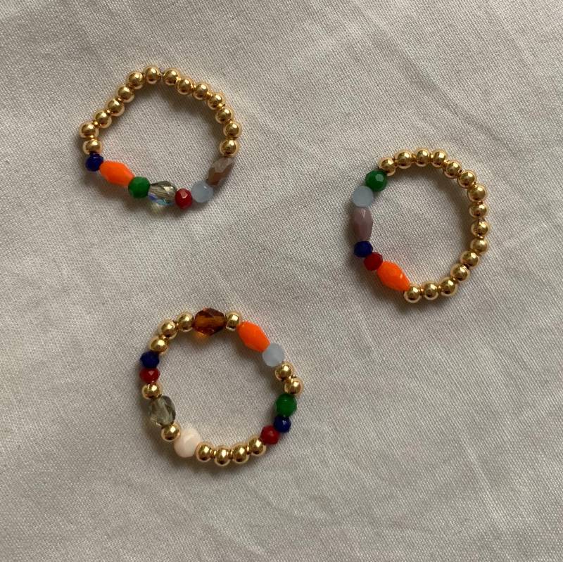 Handmade Ring Made Of 18K Gold-Plated Pearls & Colorful Faceted Beads von falltosummer