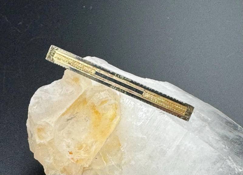 Antike Art Deco Gold & Silber Bar Pin Brosche Anstecknadel Maschinell Bearbeitet Unisex Linien von familyjewelsatlanta