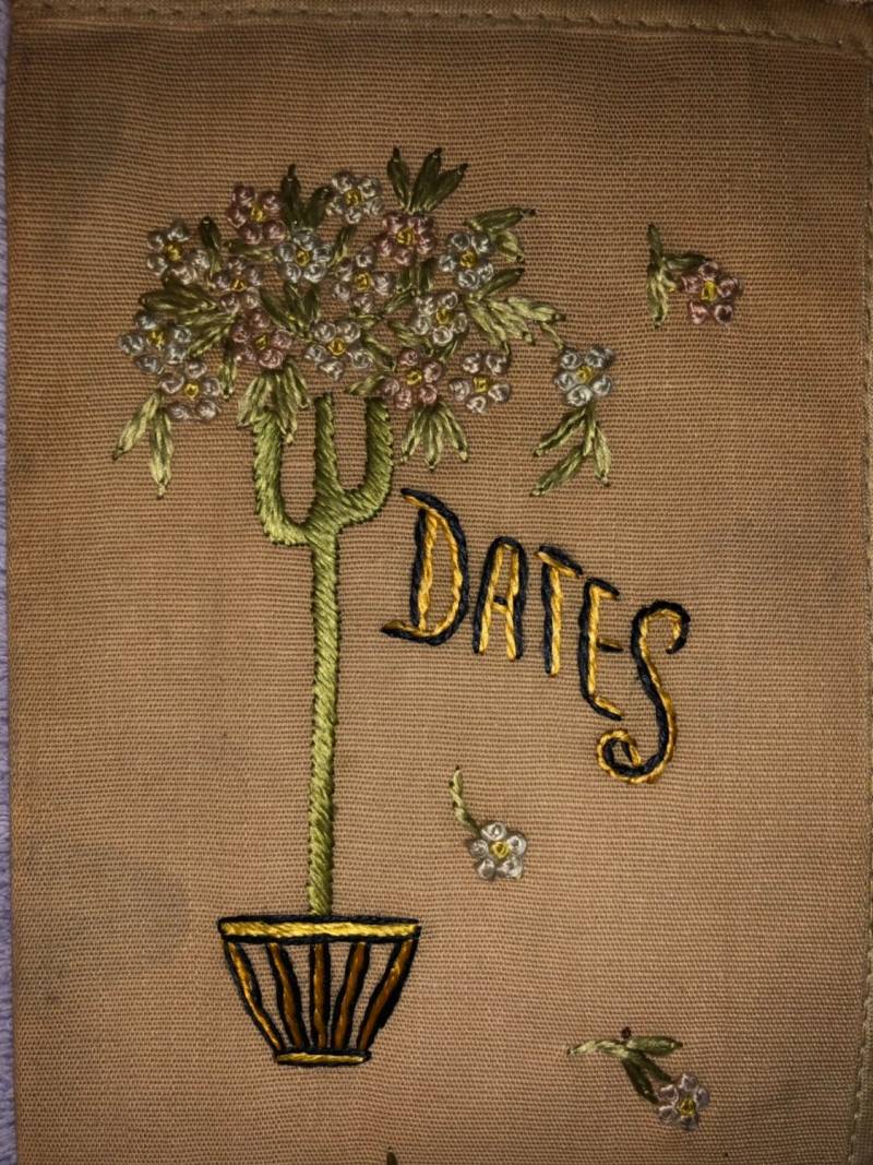 Art-Deco-Leinen Dates Klappbrieftasche Oder Ordner Hand Gestickte Topfpflanze Blumen Edwardian Date Book Anfang 1900Er Jahre von familyjewelsatlanta