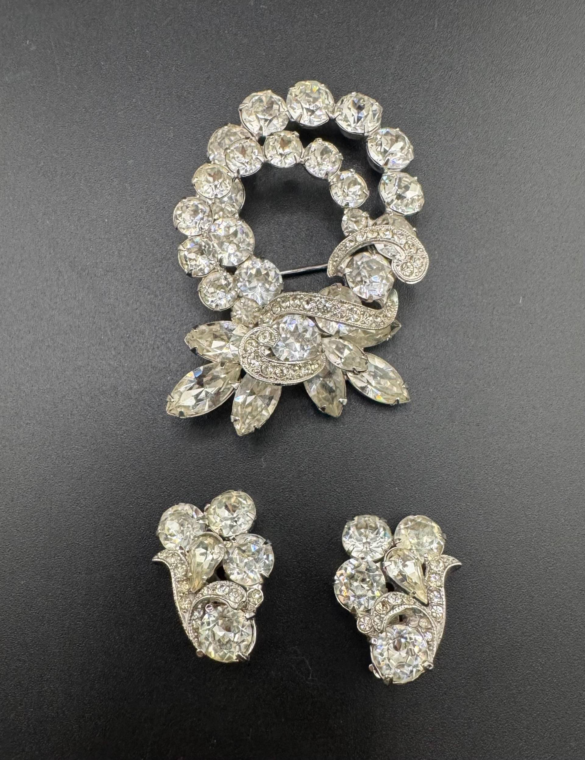 Eisenberg Strass Brosche Und Ohrringe Parure Signierte Designer Brilliant Kristallsteine Midcentury Eis von familyjewelsatlanta