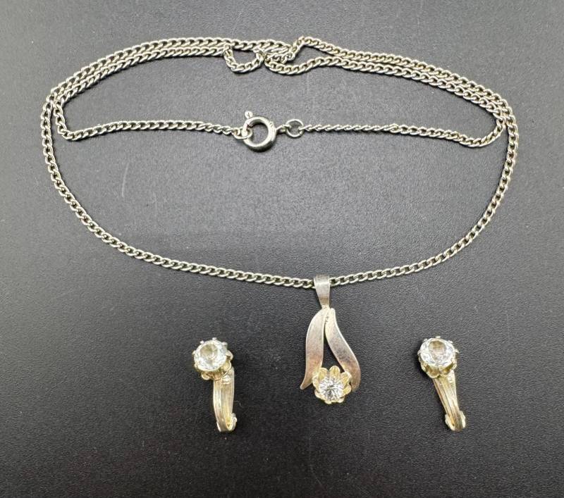 Elegante Vintage Mid Century European 800 Silber Kristall Anhänger Halskette & 835 Ohrringe Clip Ons Swirl Lavaliere Solitaires von familyjewelsatlanta