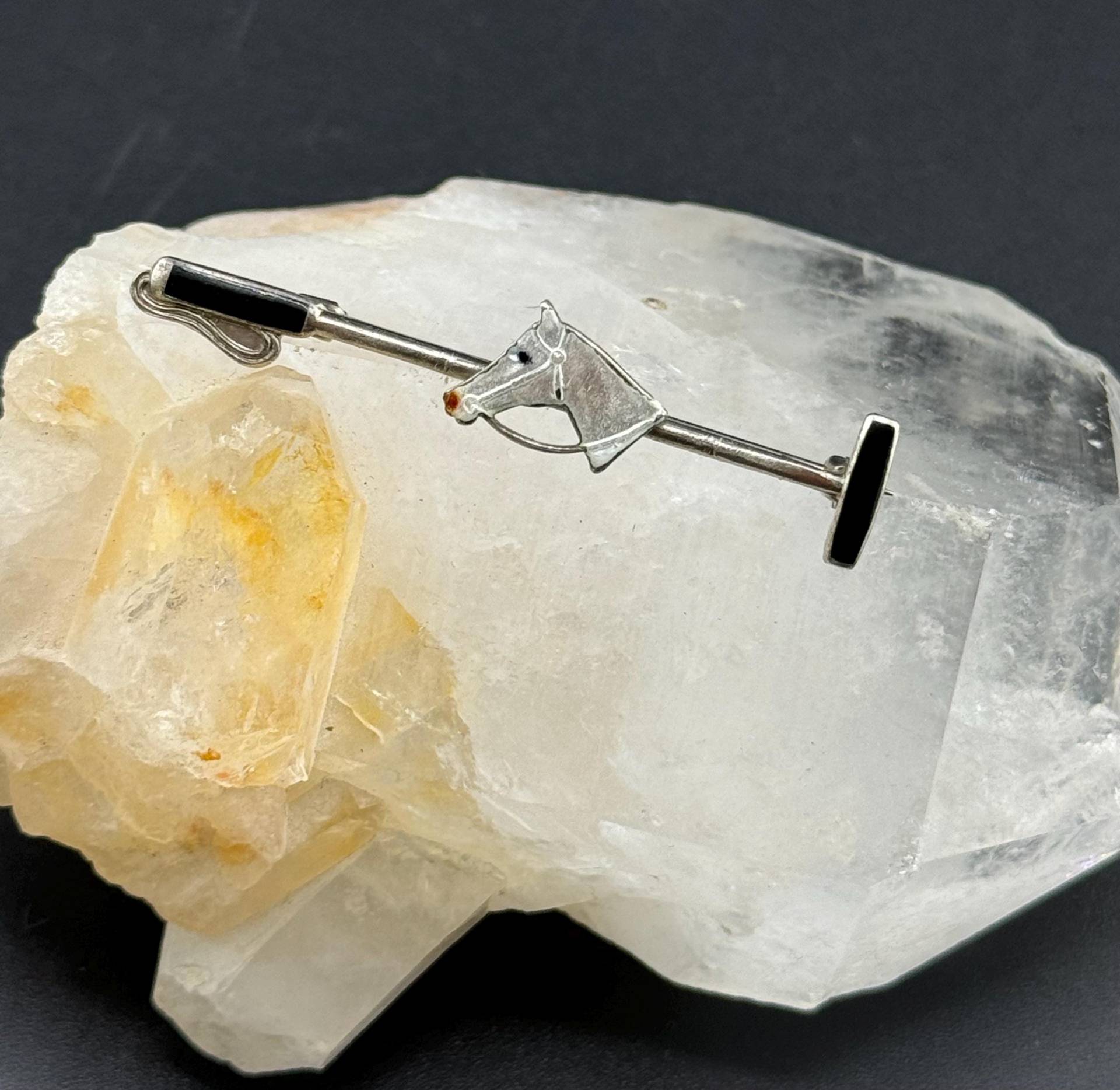 Prächtige Vintage Midcentury Deko Sterling Emaille Pferd & Reitgerte Brosche Barpin Reiter Liebhaber Pin Unisex Weißes von familyjewelsatlanta