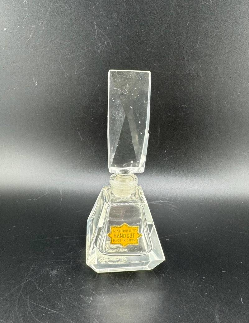 Vintage Art Deco Geschliffene Kristall Parfüm Flasche W Stopfen Köln Überlegene Qualität Made in Japan Boudoir Vanity Decor von familyjewelsatlanta