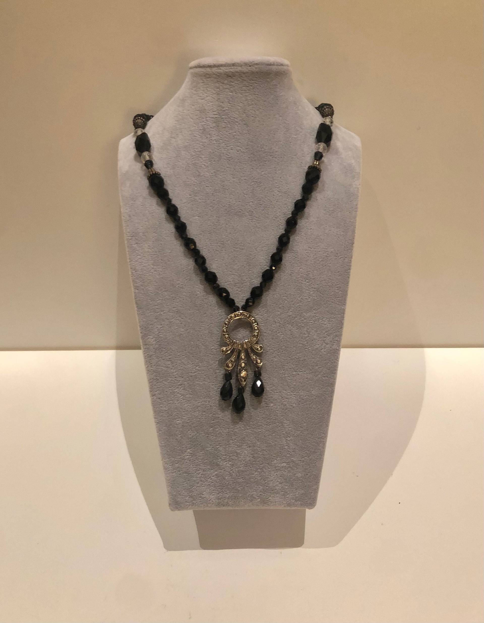 Vintage Art Deco Revival Schwarz Glas Und Kristall Anhänger Halskette Lavaliere Black Tie Event Schmuck Jet Perlen Strang von familyjewelsatlanta