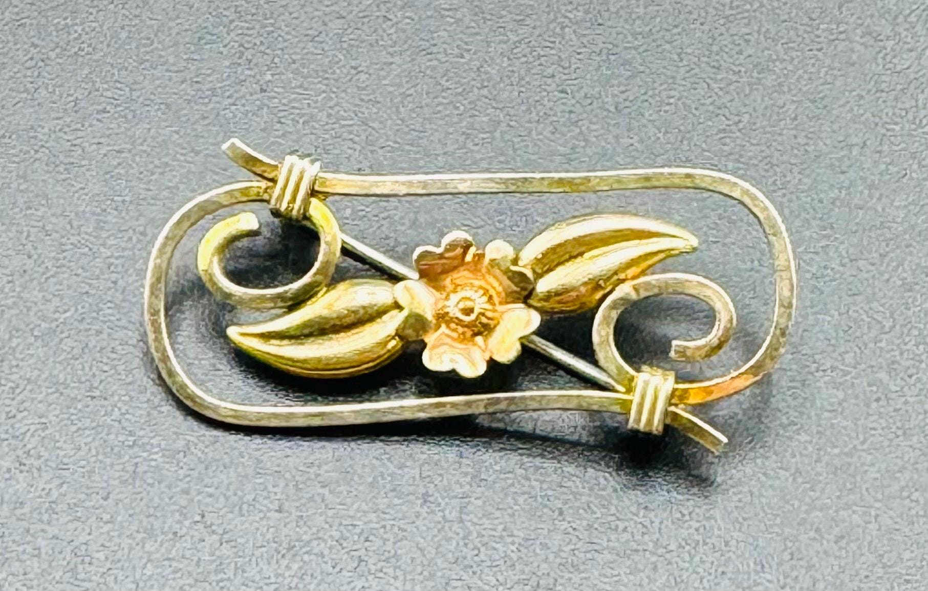 Vintage Mid Century Gold Filled Blumen Brosche Anstecknadel Barpin Signiert Ls Co 1/20Th 10K Rose Wash Rosa Blume von familyjewelsatlanta