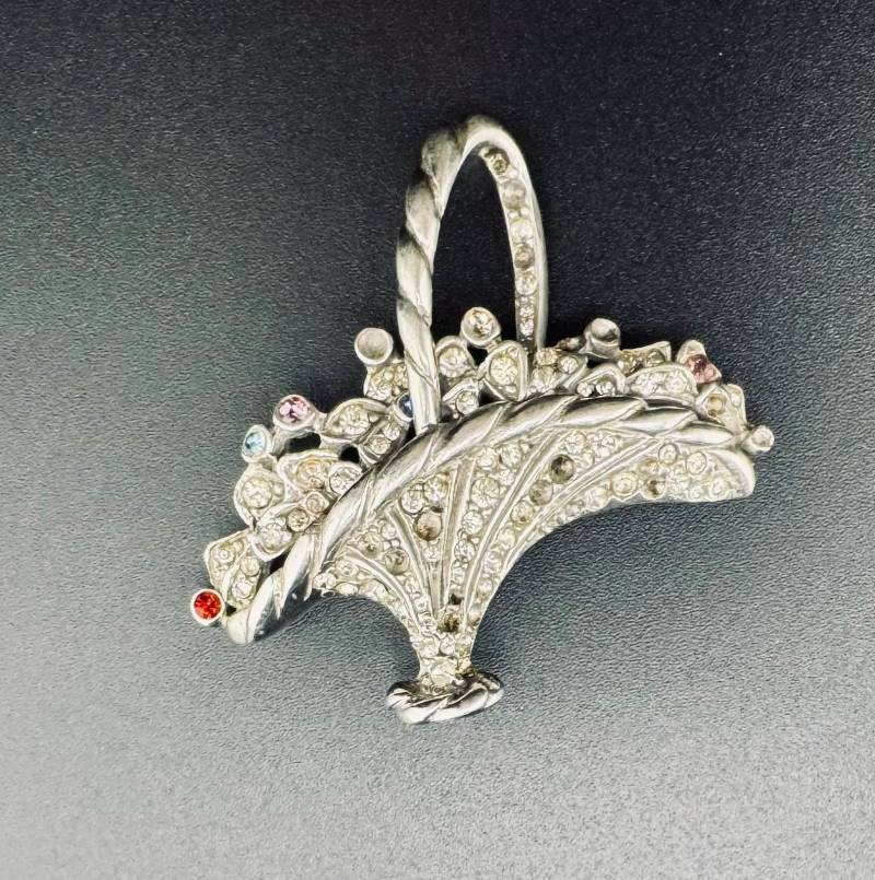 Vintage Sterling Silber Hochzeit Korb Brosche Victorian Revival Blumen Restauration Stück 22, 8 G von familyjewelsatlanta