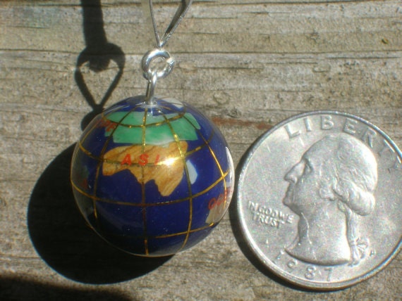 20mm Lapis Color Multi Edelstein Inlay Sterling Silber Globe Anhänger Halskette 20mm Lapis Color Multi Edelstein Inlay Sterling Silber Globe Anhänger Halskette von fantazy007
