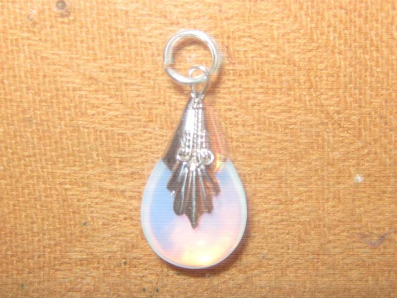 925 Sterling Silber Sea Opal Opalite Glas Teardrop Anhänger Halskette 925 Sterling Silber Sea Opal Opalite Glas Teardrop Anhänger Halskette von fantazy007