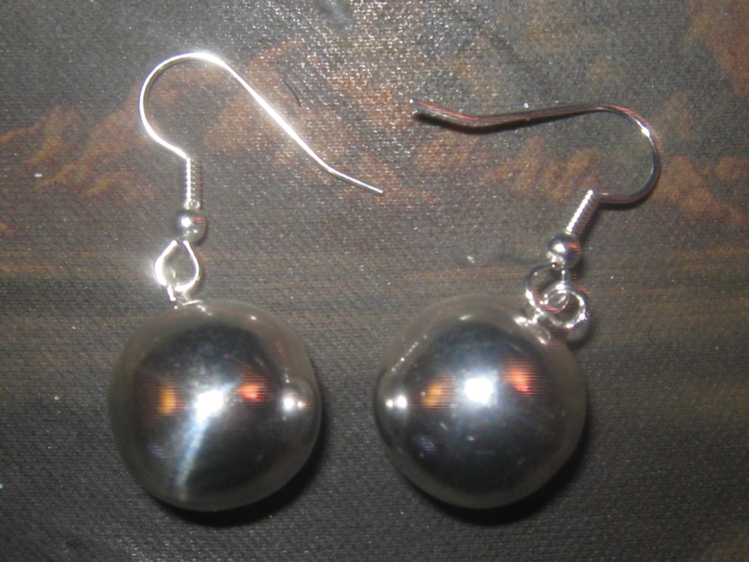 Neue Wunderschöne Glänzende 18 Mm Versilberte Klangspiel Harmony Ball Ohrringe Neue Wunderschöne Glänzende 18 Mm Versilberte Klangspiel Harmony Ball Ohrringe von fantazy007