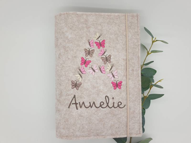 Personalisierte U-Heft Hülle Filz, Untersuchungshefthülle Bestickt Mit Buchstabe Und Name, Beige Rosa, Babygeschenk Zur Geburt von farbfein