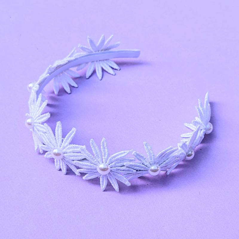 Daisy Perlen Brautstirnband - Florales Haarband Für Retro Hochzeiten Spitzenkrone von fashionmeme