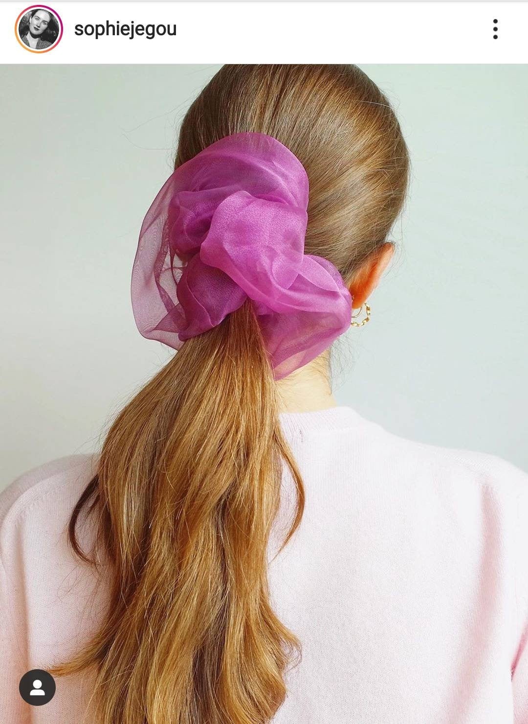 Extragroßes Organza Scrunchie Schiere Wolke Im Retro Stil von fashionmeme
