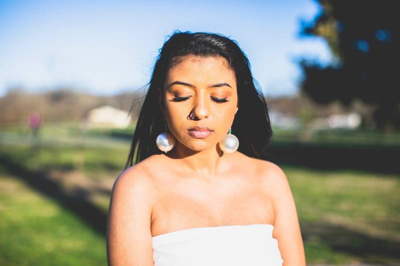 Riesige Perlen Ohrringe Übergroße Schmuck Maximalist Mode Große Weiss Oder Schwarz von fashionmeme