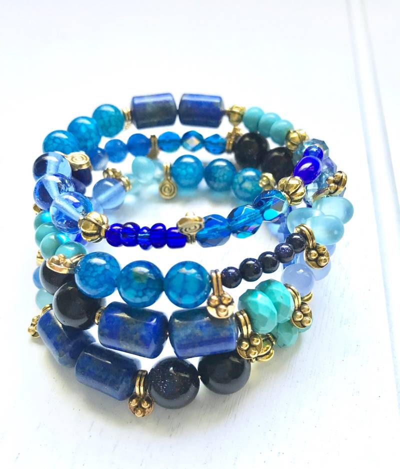 Lapis Lazuli Perlen Armband Boho Edelstein Memory Wire Wrap von fatash1