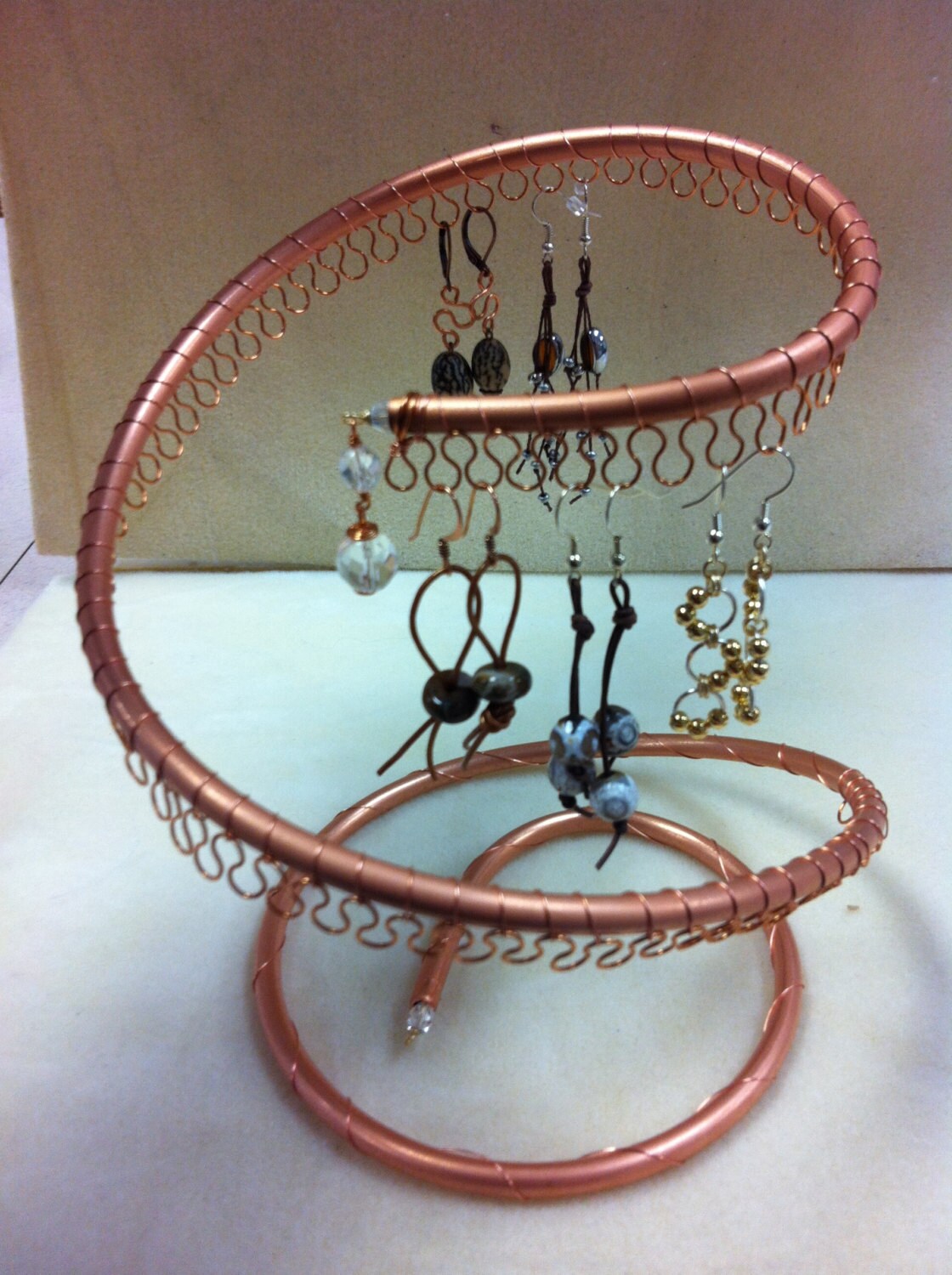 Spiral Kupfer Ohrring Baum Schmuck Halter, Organizer, Über 40 Paare Kupferdrähte Spiral Kupfer Ohrring Baum Schmuck Halter, Organizer, Über 40 Paare Kupferdrähte von fatcatbeads