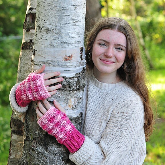 Pink Karierte Fingerlose Handschuhe, Acrylgarn, Handgehäkelt, Häkelhandschuhe, Teenager Oder Frauen, Pulswärmer, Geschenk Für Sie von fawnandbirch