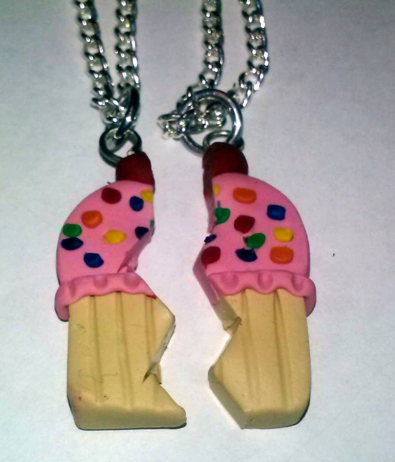 Cupcake-Beste-Freunde-Anhänger. Friends Auf Halskette Buch Mark Schlüsselanhänger Fimo von fcwhimsey