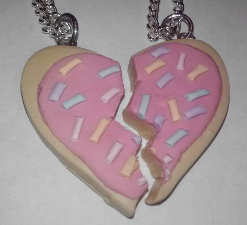 Zucker Cookie Best Friends Herz Anhänger. Auf Halskette Buch Mark Schlüsselanhänger Fimo Zucker Cookie Best Friends Herz Anhänger. Auf Halskette Buch Mark Schlüsselanhänger Fimo von fcwhimsey