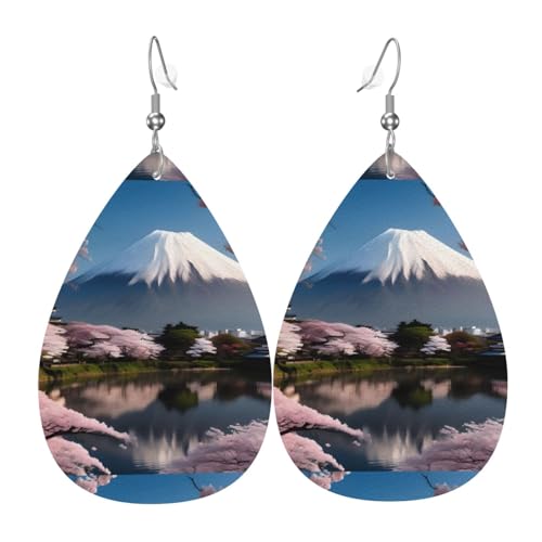 Fdgbnm Mt. Fuji im frühen Frühjahrs-Leder-Ohrring. Doppelseitiger Druck aus Leder. Leicht, hypoallergen, festlich und bereit zum Verschenken. Fdgbnm Mt. Fuji im frühen Frühjahrs-Leder-Ohrring. Doppelseitiger Druck aus Leder. Leicht, hypoallergen, festlich und bereit zum Verschenken. von fdgbnm