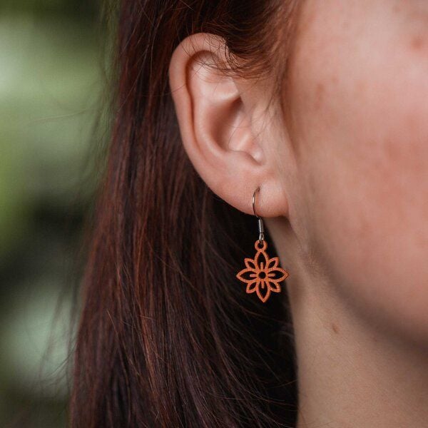 feinformart Ohrringe / Ohrhänger aus Holz - Flower mini von feinformart