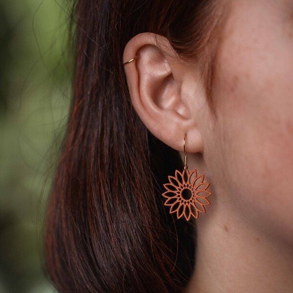 feinformart Ohrringe / Ohrhänger aus Holz - Flower von feinformart