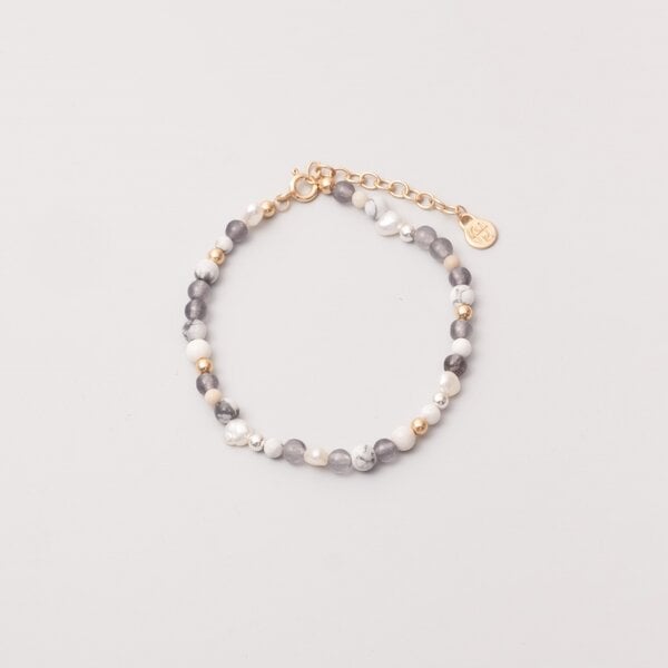 fejn jewelry Armband 'winter pearl' mit Süsswasserperlen und Halbedelsteinen von fejn jewelry