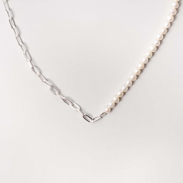 fejn jewelry Kette 'pearl & chain' mit Perlen und Kettengliedern von fejn jewelry