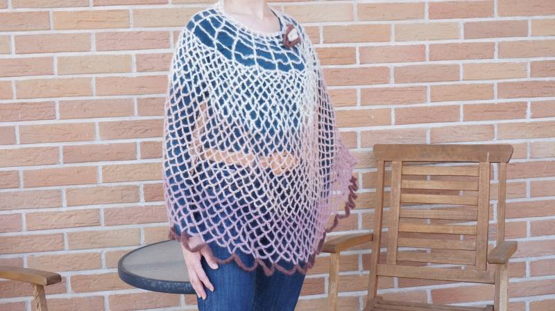 Blush Rosa Ombre Mohair Strick Sommer Poncho Schal Stola Wickeln Netz Fischnetz Unikat Handarbeit Wolle Durchbrochen Weiß Braun Blush Rosa Ombre Mohair Strick Sommer Poncho Schal Stola Wickeln Netz Fischnetz Unikat Handarbeit Wolle Durchbrochen Weiß Braun von feltinga