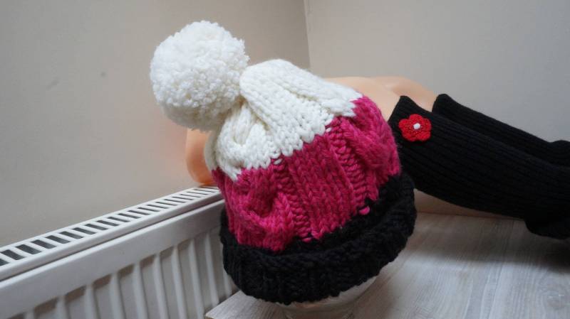 Bommelmütze Und Strick Lange Beinwärmer Boot Manschette Weiß Schwarz Rosa Häkeln Frau Mädchen Klein Groß Mittel Teenager Wolle Acryl Yoga Gym Pompom von feltinga