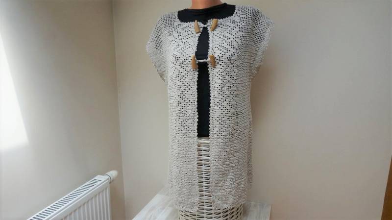 Gehäkelte Leinen Weste Bluse Top, Ecru Taupe Grau Mädchen Frau Durchbrochen Größe L M Groß Mittel Strick Handgemacht Flachs Volkskunst Bauer Floral von feltinga