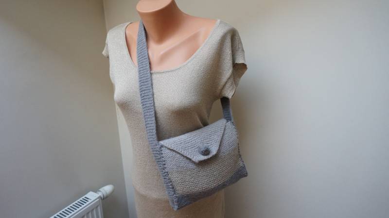 Grau Beige Kochen Filztasche Handtasche Ipad Tablet Hülle Tasche Gekochte Wolle Häkeln Zopfmuster Ooak Tote Umschlag Messenger Button Grau Beige Kochen Filztasche Handtasche Ipad Tablet Hülle Tasche Gekochte Wolle Häkeln Zopfmuster Ooak Tote Umschlag Messenger Button von feltinga