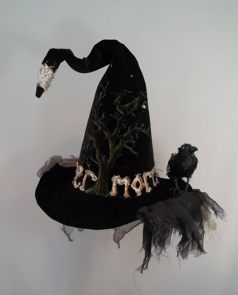 Hexenhut Baum Rabe Poe Schwarzer Samt von ferdworthi