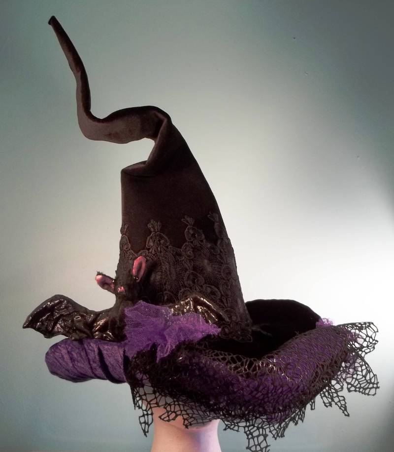 Made To Order Hexenhut Schwarz Lila Fledermaus Spitze von ferdworthi