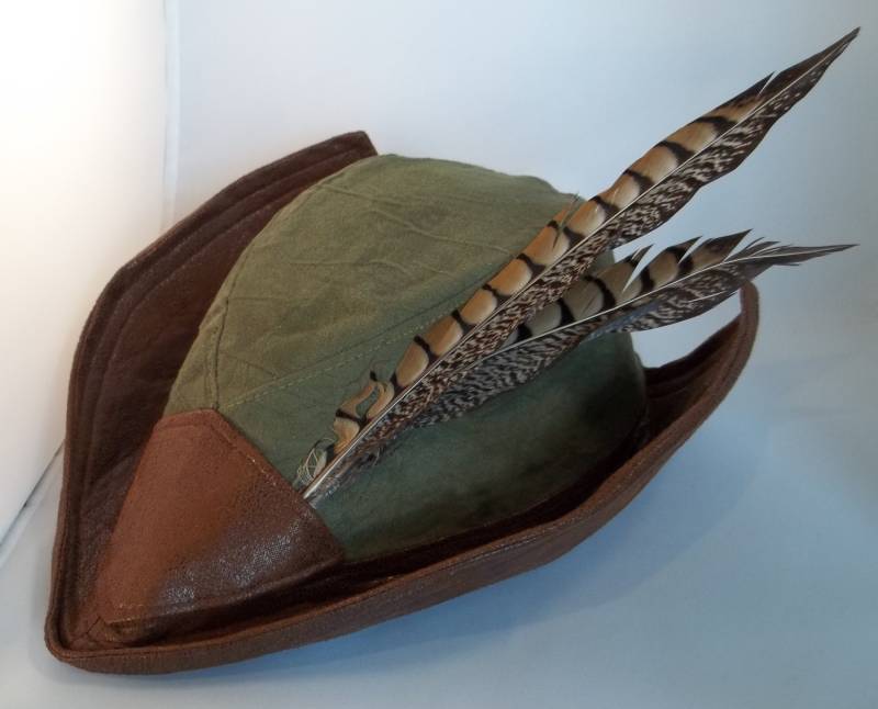 Rotkehlchen Hut Bogenschütze Grün Wildleder Braun Kunstleder Fasan Federn von ferdworthi