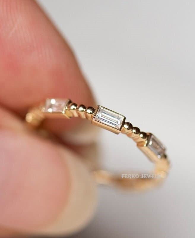 Baguette Schliff Moissanite Ehering/Baguette Diamant Bezel Band/Gelbgold Einzigartiges Eternity Band/Vintage Band/Antique Matching Promise Geschenk von ferkojewels