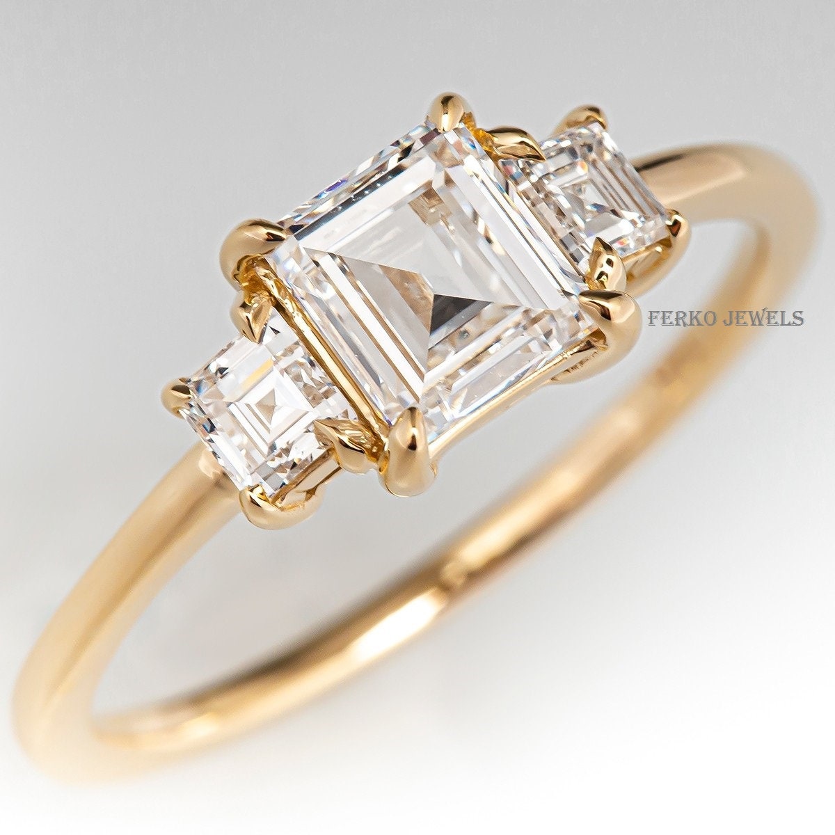 Princess Cut Moissanite Verlobungsring/Prinzessin Minimalist Ring/Square Solitär Ehering/Drei Stein Ring/Unique Jubiläumsring von ferkojewels