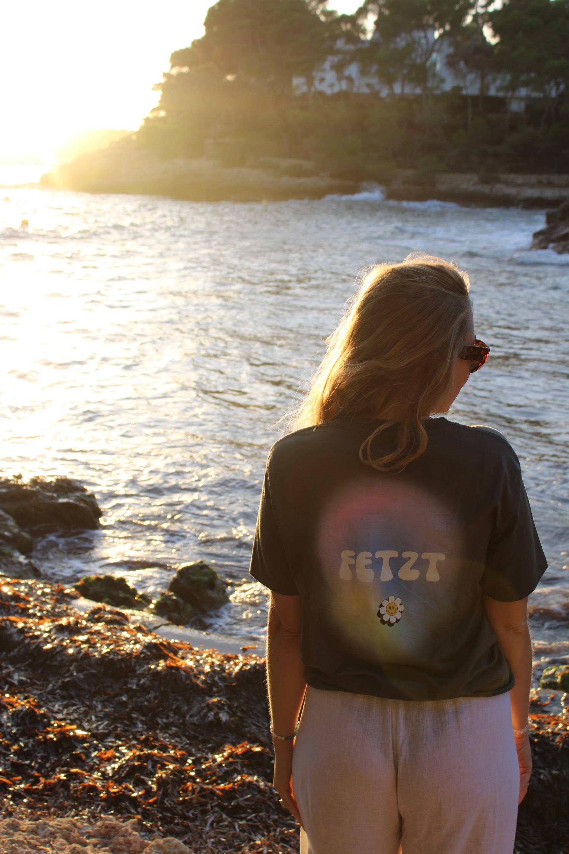 Fetzt Merch - Happy Organic Cotton Shirt Fetzt Merch - Happy Organic Cotton Shirt von fetzt