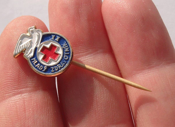 Retro Vintage Metall Abzeichen Junge Paramedic Retro Vintage Metall Abzeichen Junge Paramedic von fffPrague