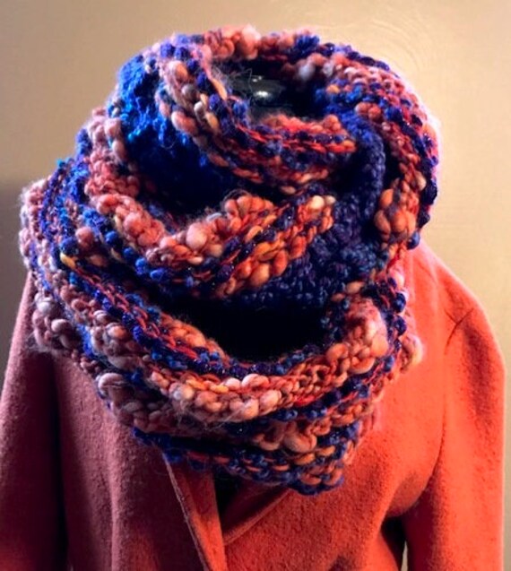 Cowl/Infinity Schal/Boa - Hand Stricken Cowl/Infinity Schal/Boa - Hand Stricken von fiberfanaticfandango