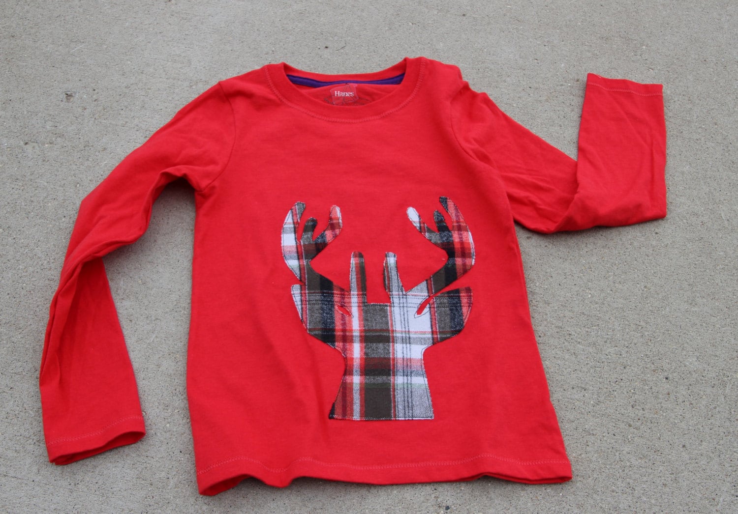 Spielraum - Applikation Hirsch Langarm T-Shirt von fifteenfifteen