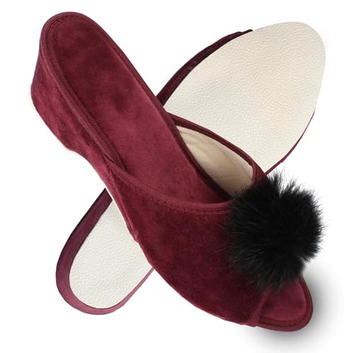 filsko Offene Damen Pantoletten mit Keilabsatz | Samtmaterial in weinrot Latina | Hausschuhe | mit flauschigem Puschel | Absatz 4,8 cm | EU-Schuhgröße 39 von filsko