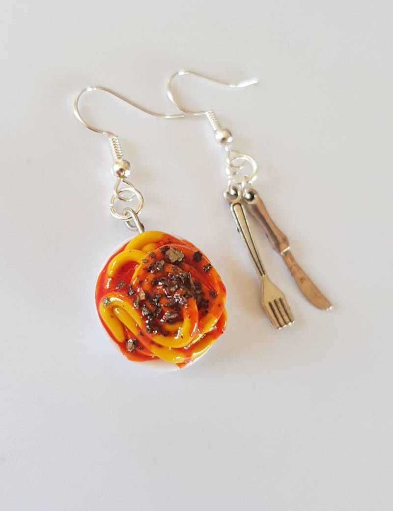 Pasta-Ohrringe, Ungleiche Ohrringe, Gourmet-Ohrringe, Teller Pasta, Spaghetti Bolognese, Fimo-Besteck von fimorelie