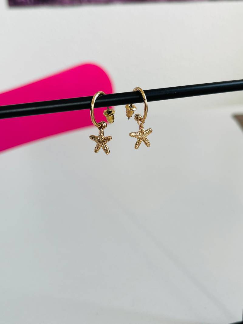 Goldene Creolen Mit Seestern Anhänger Maritimer Goldschmuck Patrick Star Meer Urlaubsschmuck von findkind