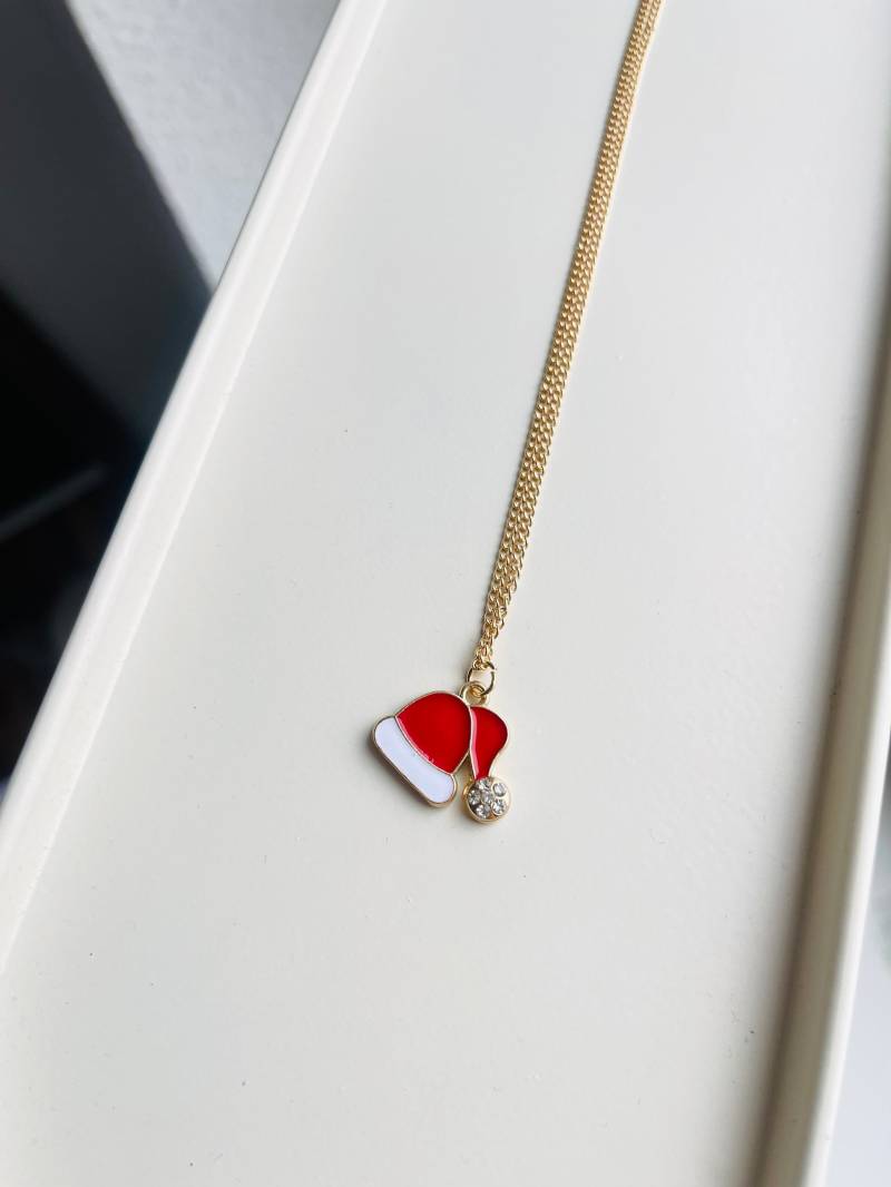 Goldene Halskette Mit Weihnachtsmütze Anhänger - Charm Mütze Weihnachtlicher Schmuck Geschenk Für Sie Glitzermütze Rot von findkind