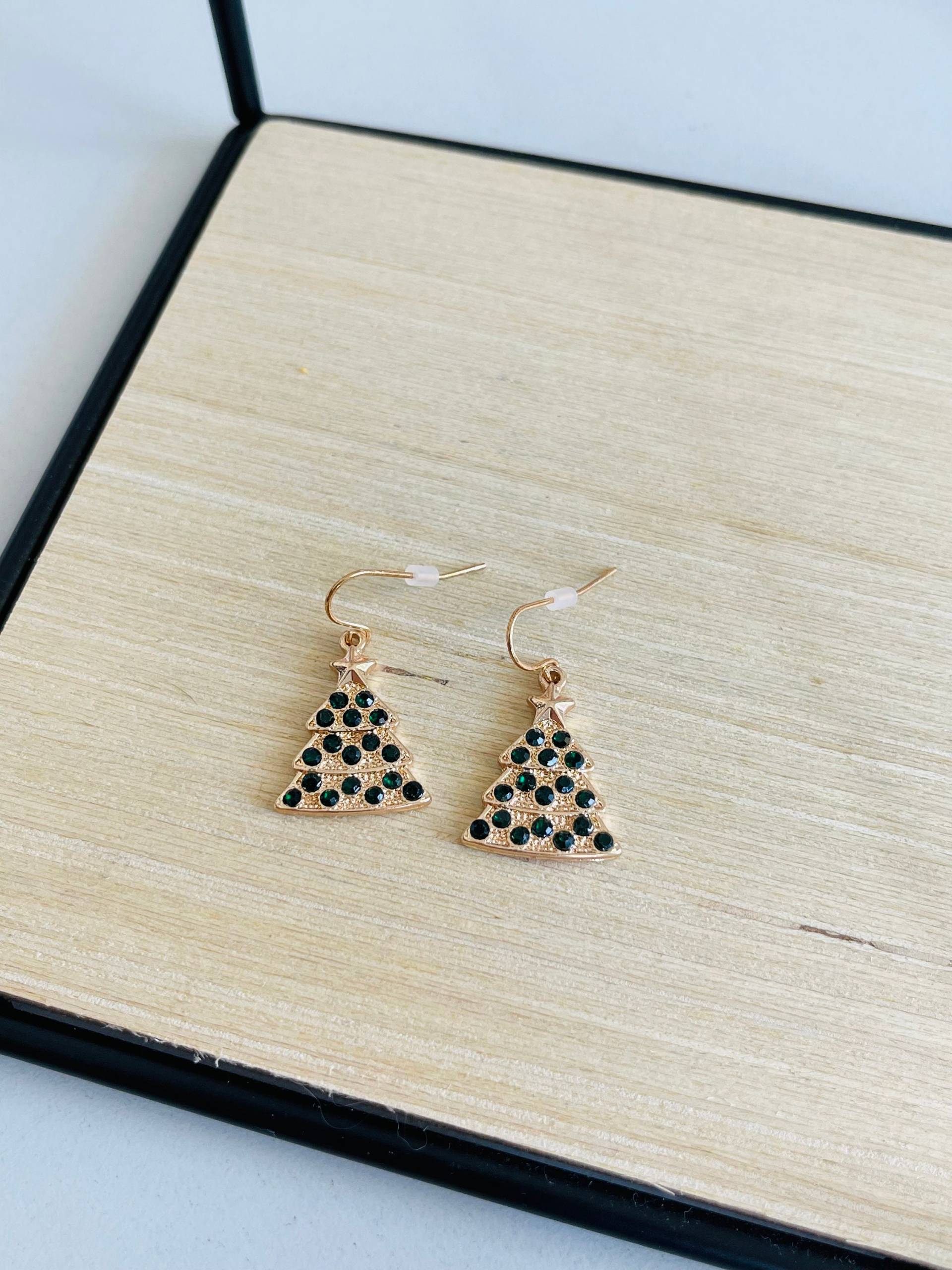 Goldene Tannenbaum Hängeohrringe Weihnachtlicher Ohrschmuck Goldschmuck Geschenk Für Sie Weihnachtsgeschenk Ohrringe Weihnachten Goldene Tannenbaum Hängeohrringe Weihnachtlicher Ohrschmuck Goldschmuck Geschenk Für Sie Weihnachtsgeschenk Ohrringe Weihnachten von findkind