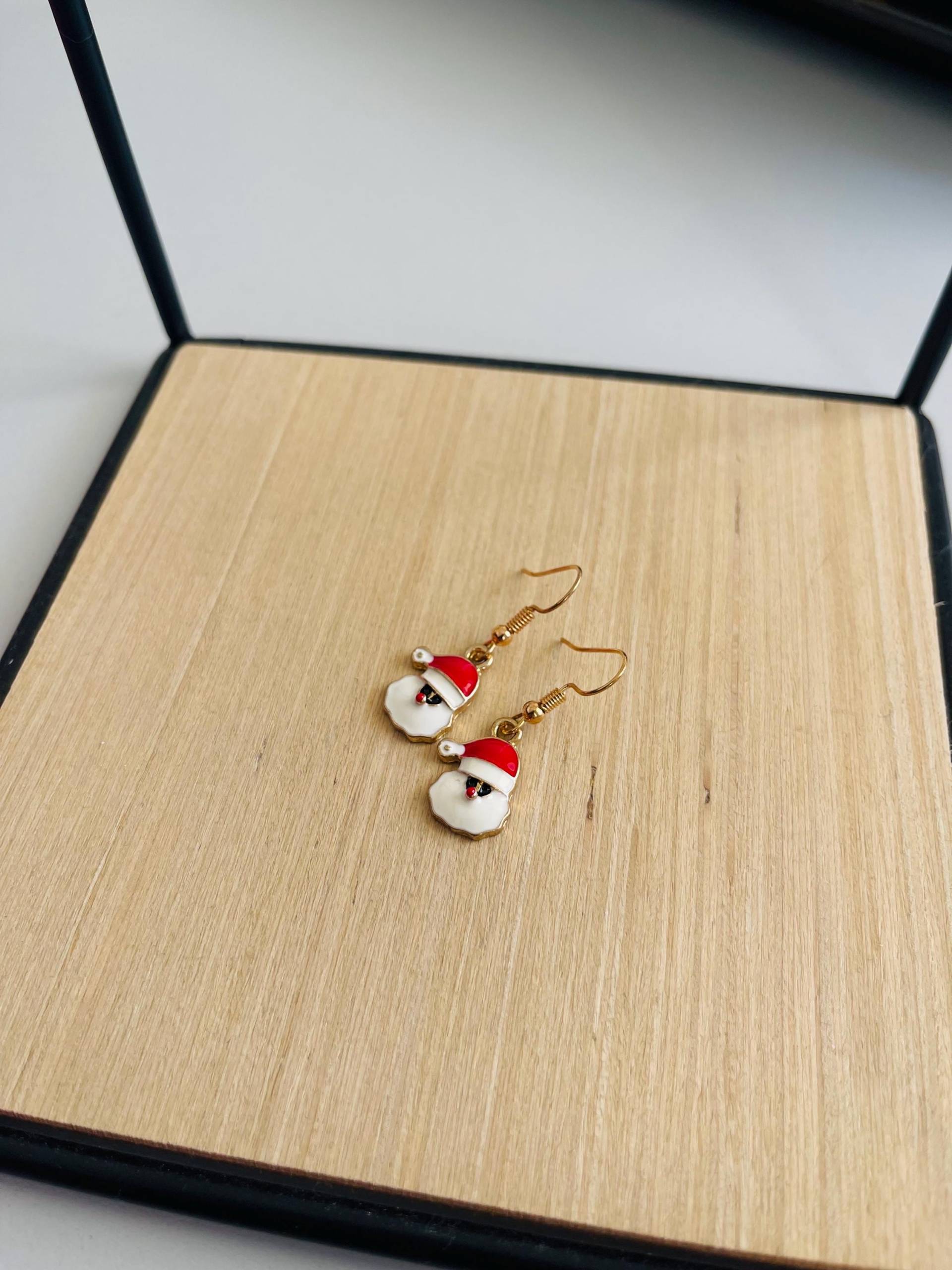 Ohrhänger Weihnachtsmann Gold Weihnachtlicher Ohrschmuck Geschenk Für Sie Goldener Schmuck Festtagsschmuck Ohrhänger Weihnachtsmann Gold Weihnachtlicher Ohrschmuck Geschenk Für Sie Goldener Schmuck Festtagsschmuck von findkind