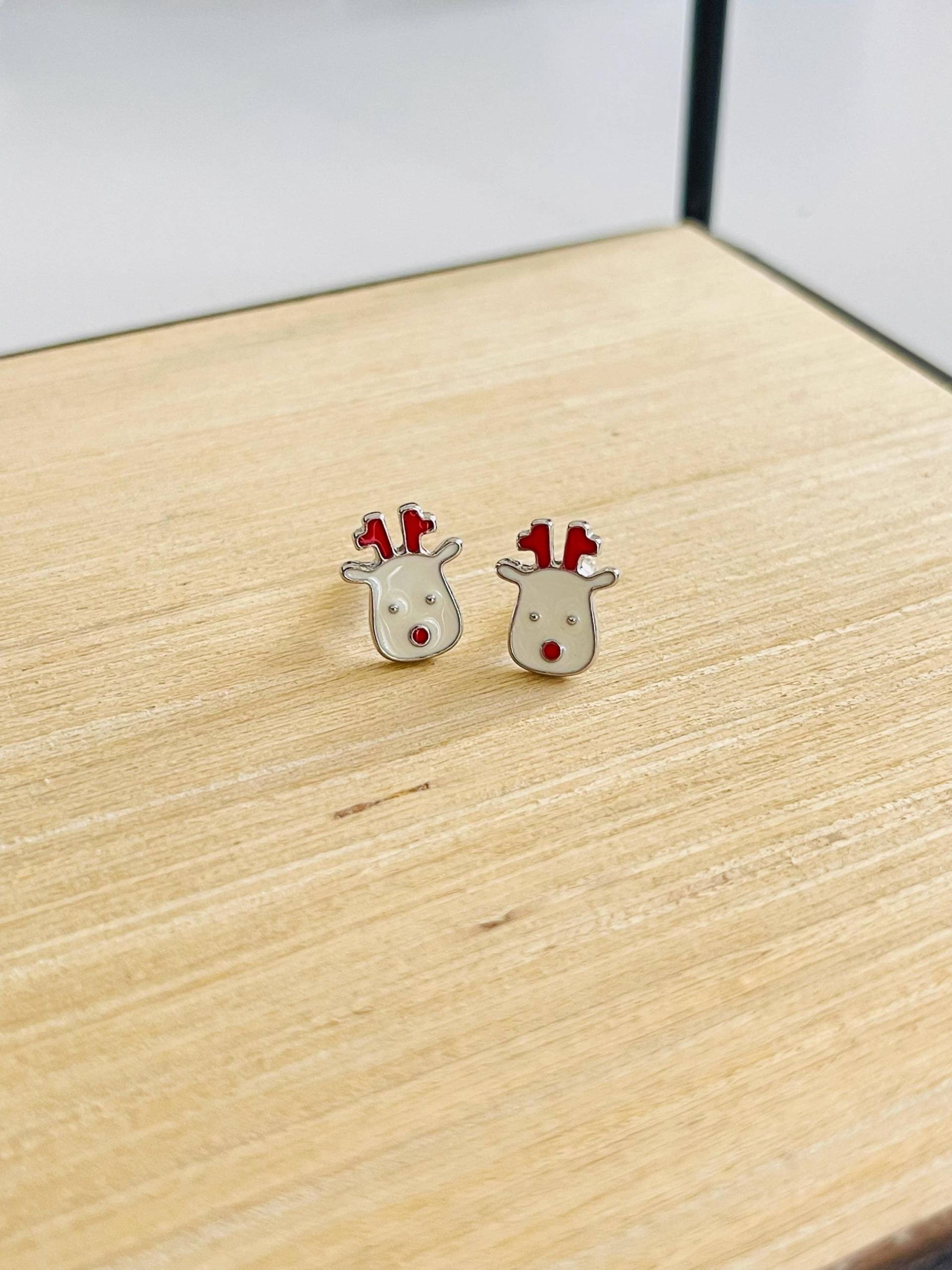 Ohrstecker Rentier Rudolf Rote Nase Weihnachtlicher Ohrschmuck Weihnachtsgeschenk Silberne Weihnachten Ohrstecker Rentier Rudolf Rote Nase Weihnachtlicher Ohrschmuck Weihnachtsgeschenk Silberne Weihnachten von findkind