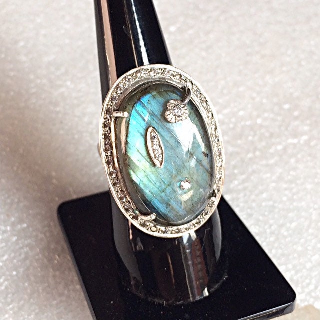 925 Sterling Silber Handmde Ring Besetzt Natürlichen Blauen Labradorit Edelstein Cabochon Mit Intarsien Cubic Zircona Schmuck One Of A Kind von finegemstone