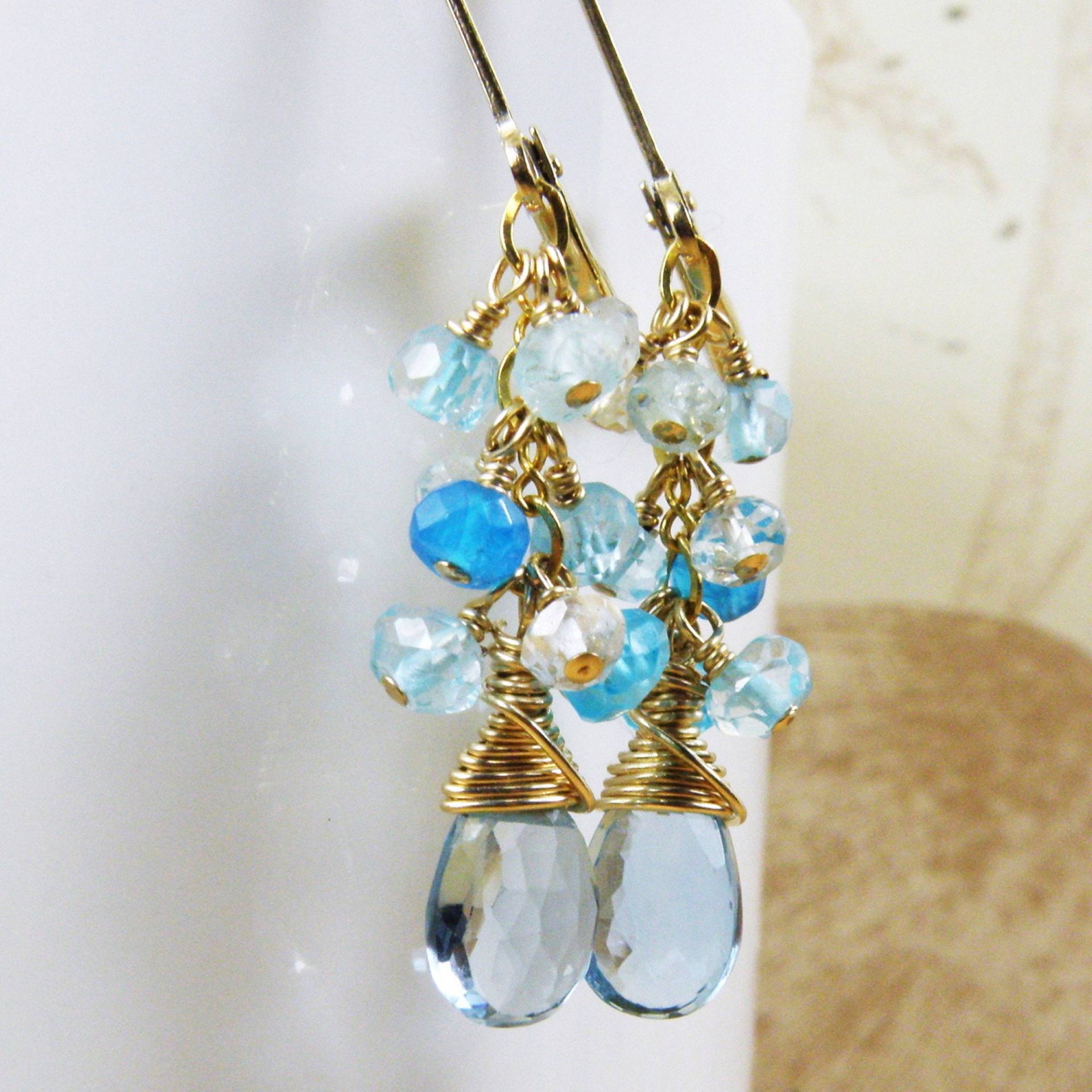 Lange Blautopas Baumeln Ohrringe, Gold Filled, Edelstein-Cluster Mutter Der Braut Schmuck, Dezember Birthstone Geburtstagsgeschenk von fineheart