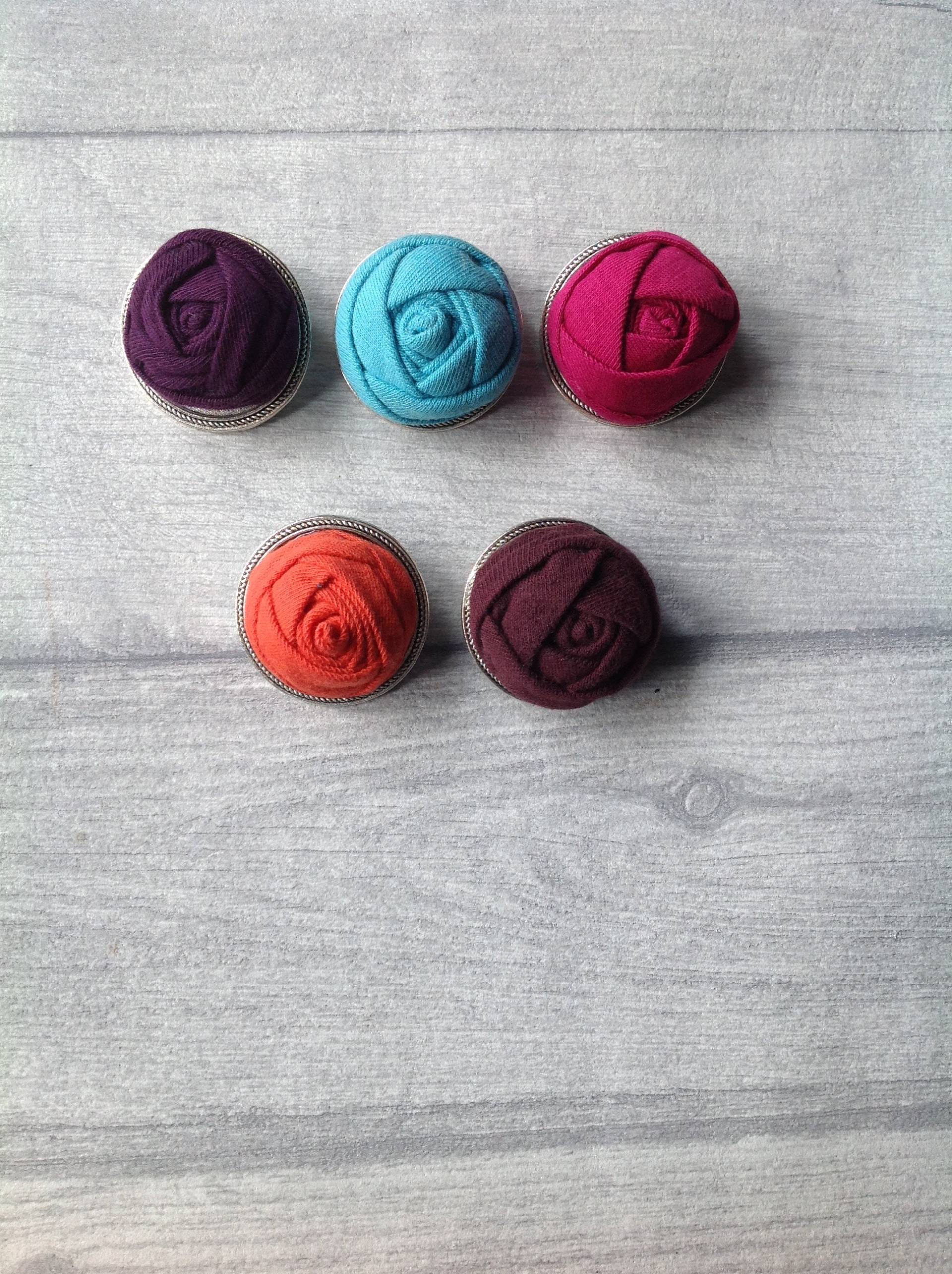 T-Shirt Rosebud Brooch T-Shirt Rosebud Brooch von finganails